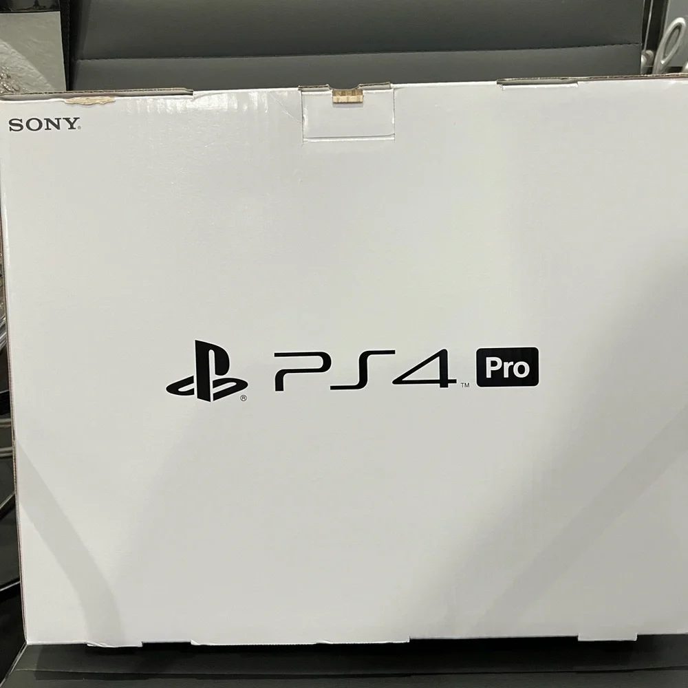 SONY PLAYSTATION 4 W/1TB
